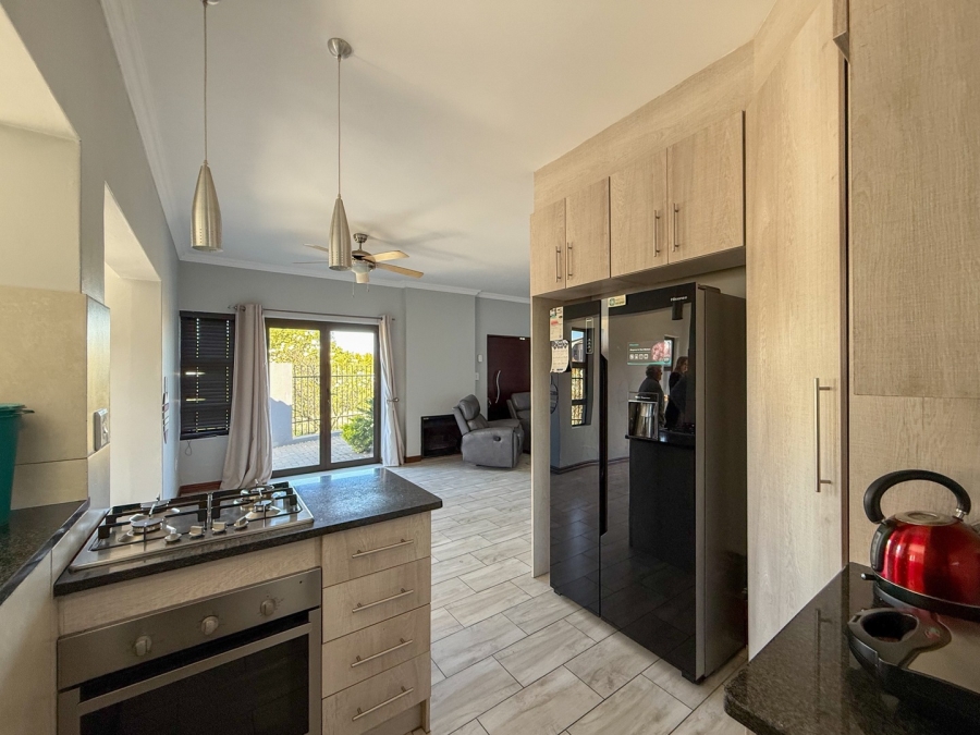 To Let 2 Bedroom Property for Rent in Melodie North West